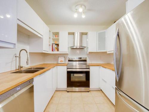 Kitchen - 2-162 Boul. Louise-Campagna, Gatineau (Hull), QC - Indoor Photo Showing Kitchen With Double Sink