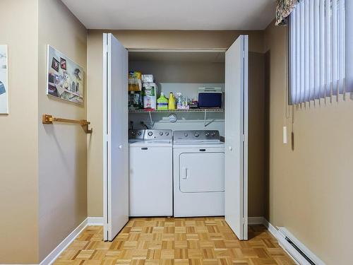 Salle de lavage - 4529 Rue Alexandre, Terrebonne (Terrebonne), QC - Indoor Photo Showing Laundry Room