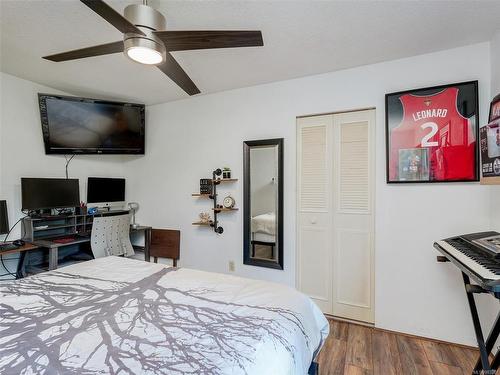 319-1005 Mckenzie Ave, Saanich, BC - Indoor Photo Showing Bedroom