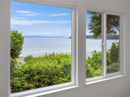 595 Crescent Rd West, Qualicum Beach, BC 