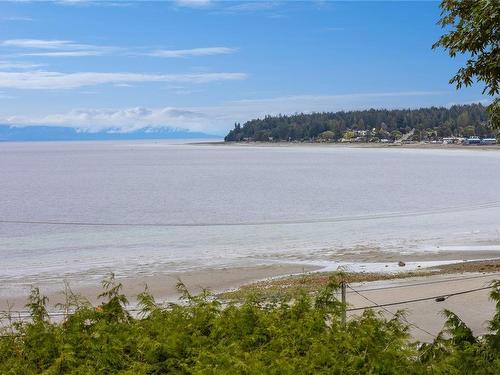 595 Crescent Rd West, Qualicum Beach, BC 