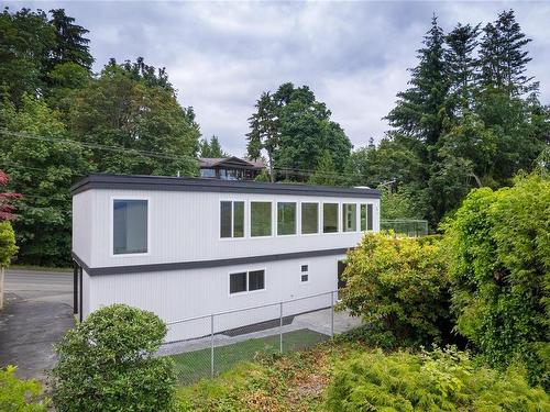 595 Crescent Rd West, Qualicum Beach, BC 