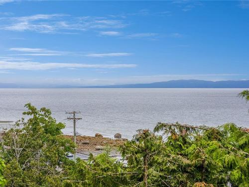 595 Crescent Rd West, Qualicum Beach, BC 