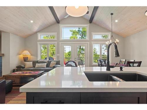 4 Whiskey Jack Way, Kenora, ON - Indoor Photo Showing Kitchen With Double Sink