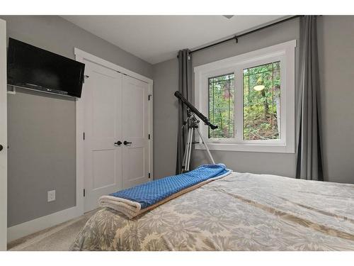 4 Whiskey Jack Way, Kenora, ON - Indoor Photo Showing Bedroom