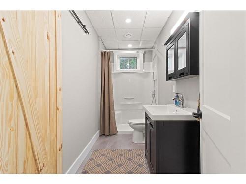 4 Whiskey Jack Way, Kenora, ON - Indoor Photo Showing Bathroom