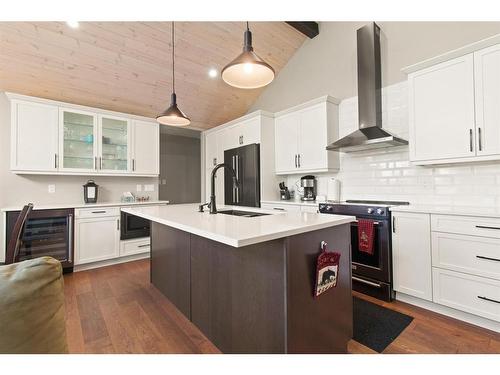 4 Whiskey Jack Way, Kenora, ON - Indoor Photo Showing Kitchen With Upgraded Kitchen