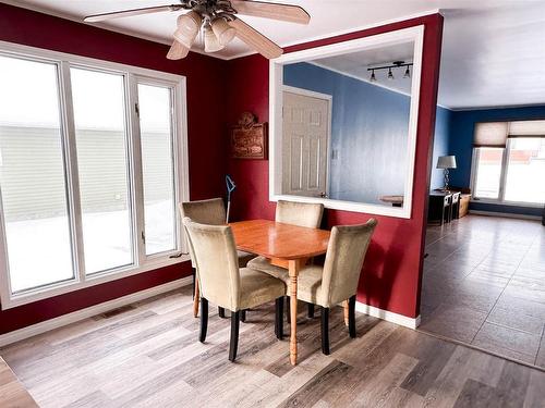 26 Dickenson Road, Balmertown, ON - Indoor Photo Showing Dining Room