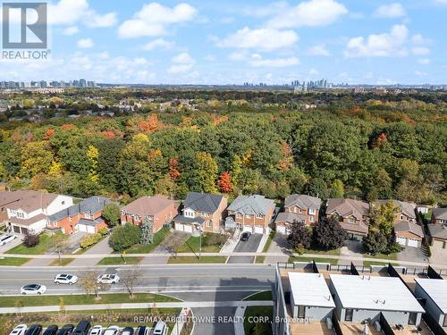 16 - 3562 Colonial Drive, Mississauga, ON - Outdoor With View