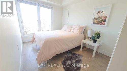 2 - 1175 Dovercourt Road, Toronto, ON - Indoor Photo Showing Bedroom