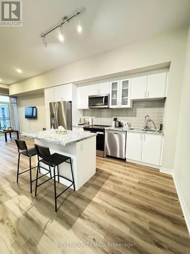 Up49 - 50 Herrick Avenue S, St. Catharines, ON - Indoor Photo Showing Kitchen With Upgraded Kitchen