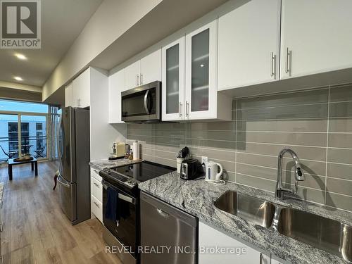 Up49 - 50 Herrick Avenue S, St. Catharines, ON - Indoor Photo Showing Kitchen With Upgraded Kitchen