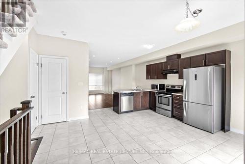 49 Crossings Way, Hamilton, ON - Indoor Photo Showing Kitchen