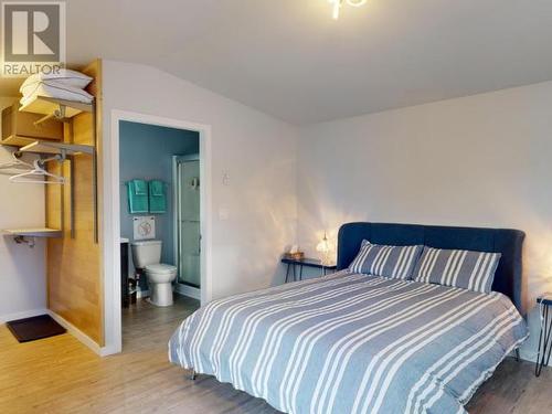 3465 Oak Street, Texada Island, BC - Indoor Photo Showing Bedroom