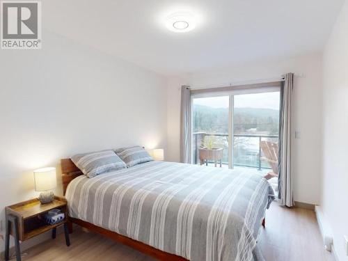 3465 Oak Street, Texada Island, BC - Indoor Photo Showing Bedroom