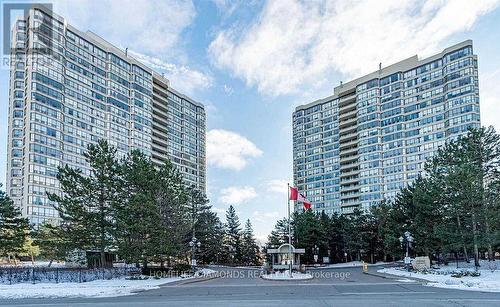 1608 - 24 Hanover Road, Brampton, ON - Outdoor With Facade