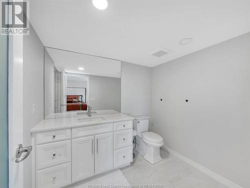 109 Robson Road Unit# 604, Leamington, ON - Indoor Photo Showing Bathroom