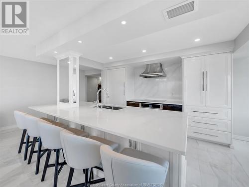 109 Robson Road Unit# 604, Leamington, ON - Indoor Photo Showing Kitchen With Double Sink