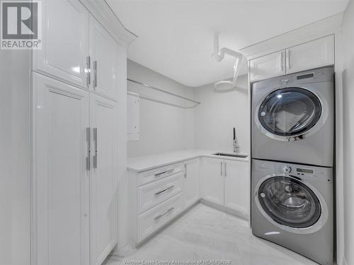 109 Robson Road Unit# 604, Leamington, ON - Indoor Photo Showing Laundry Room