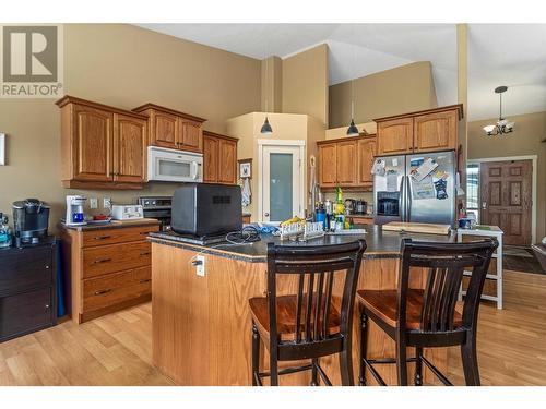 10476 Teresa Road, Lake Country, BC - Indoor Photo Showing Kitchen