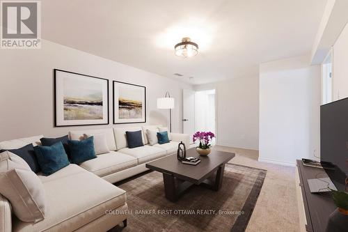 208 Bay Road, Rideau Lakes, ON - Indoor Photo Showing Living Room