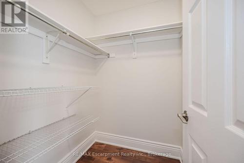 2966 Garnethill Way, Oakville (West Oak Trails), ON - Indoor With Storage