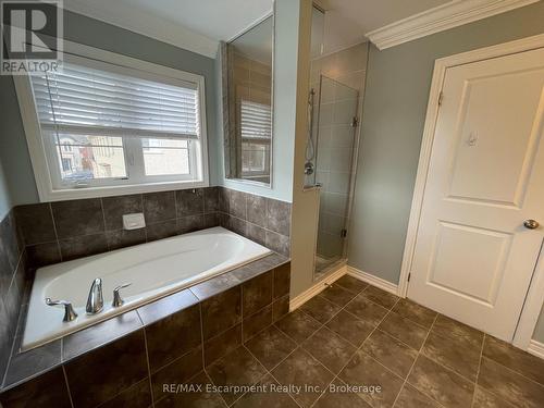 563 Stream Crescent, Oakville, ON - Indoor Photo Showing Bathroom