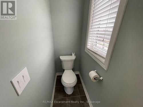 563 Stream Crescent, Oakville, ON - Indoor Photo Showing Bathroom