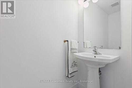 1001 - 450 Dundas Street E, Hamilton (Waterdown), ON - Indoor Photo Showing Bathroom