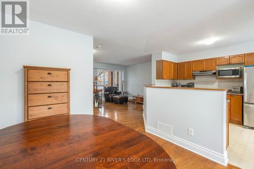 90 Kincardine Drive, Ottawa, ON - Indoor Photo Showing Kitchen