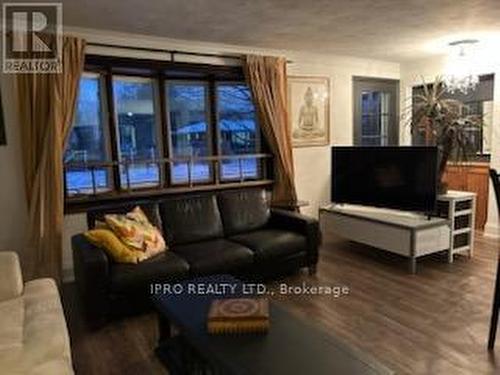 Main Fl - 3 Brumwell Street, Toronto, ON - Indoor Photo Showing Living Room