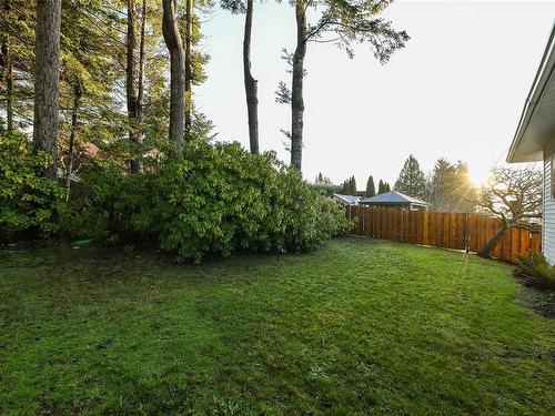 948 Thorpe Ave, Courtenay, BC 