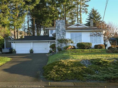 948 Thorpe Ave, Courtenay, BC 