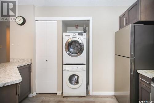 202 405 5Th Avenue N, Saskatoon, SK - Indoor Photo Showing Laundry Room