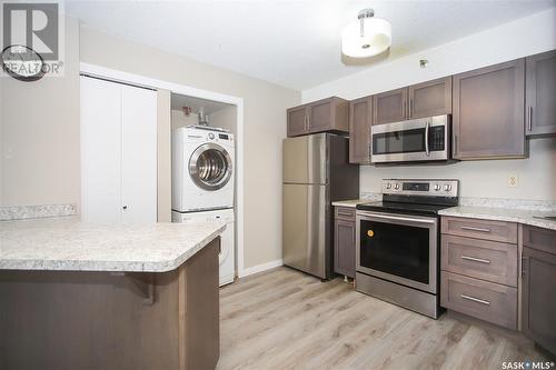 202 405 5Th Avenue N, Saskatoon, SK - Indoor Photo Showing Kitchen