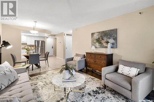 2501 311 6Th Avenue N, Saskatoon, SK - Indoor Photo Showing Living Room