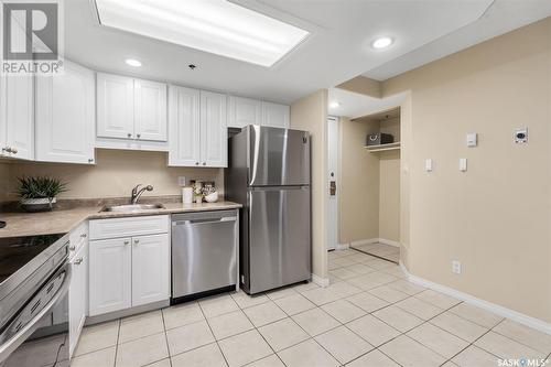 2501 311 6Th Avenue N, Saskatoon, SK - Indoor Photo Showing Kitchen