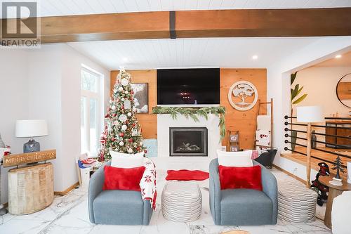 11 Islandview Dr, Desbarats, ON - Indoor Photo Showing Living Room With Fireplace