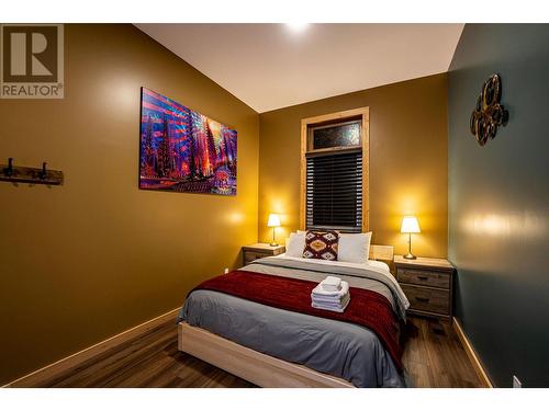 1502 Mountain View Drive, Revelstoke, BC - Indoor Photo Showing Bedroom