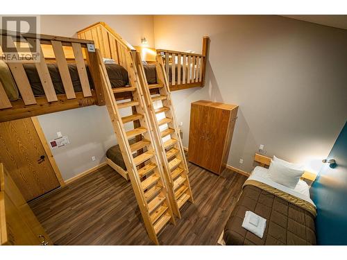 1502 Mountain View Drive, Revelstoke, BC - Indoor Photo Showing Other Room