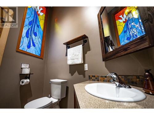 1502 Mountain View Drive, Revelstoke, BC - Indoor Photo Showing Bathroom