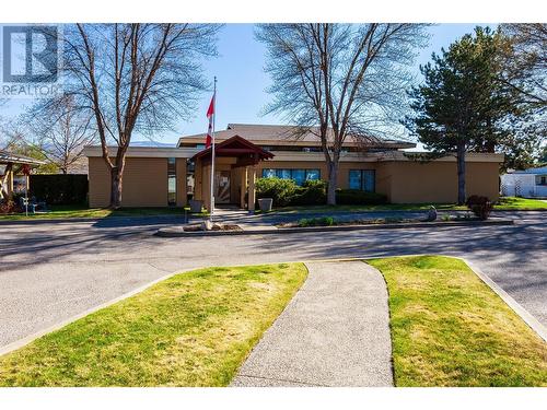 Community Center - 1260 Raymer Avenue Unit# 397, Kelowna, BC - Outdoor