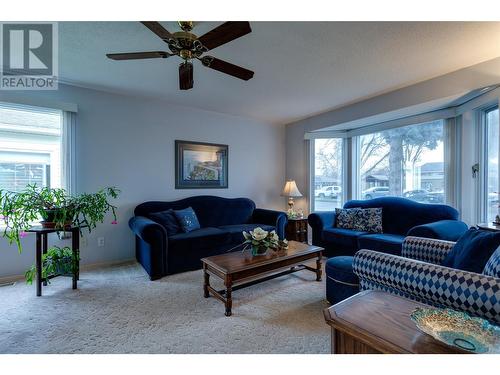 Living Room - 1260 Raymer Avenue Unit# 397, Kelowna, BC - Indoor Photo Showing Living Room