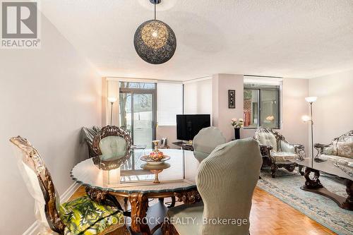 108 - 2871 Richmond Road, Ottawa, ON - Indoor Photo Showing Dining Room