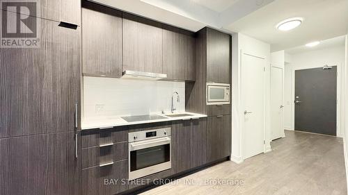 406 - 8 Olympic Garden Drive, Toronto, ON - Indoor