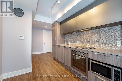 2115 - 85 Wood Street, Toronto, ON - Indoor Photo Showing Kitchen