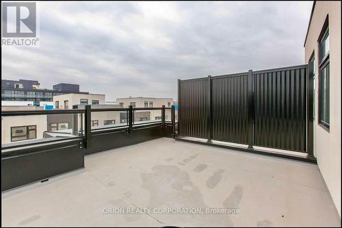 4 - 1121 Cooke Boulevard N, Burlington, ON - Outdoor With Balcony