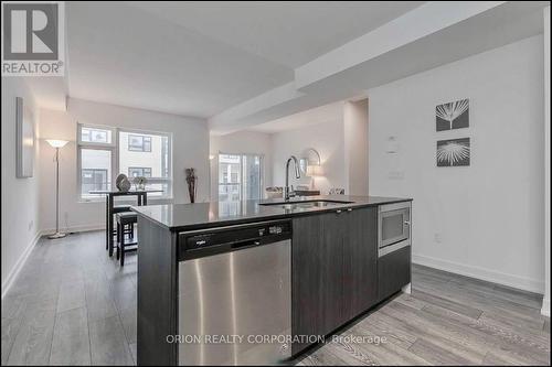 4 - 1121 Cooke Boulevard N, Burlington, ON - Indoor Photo Showing Kitchen