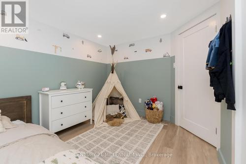 110 Zina Street, Orangeville, ON - Indoor Photo Showing Bedroom