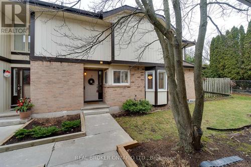 3 - 1501 Upper Middle Road, Burlington, ON - Outdoor